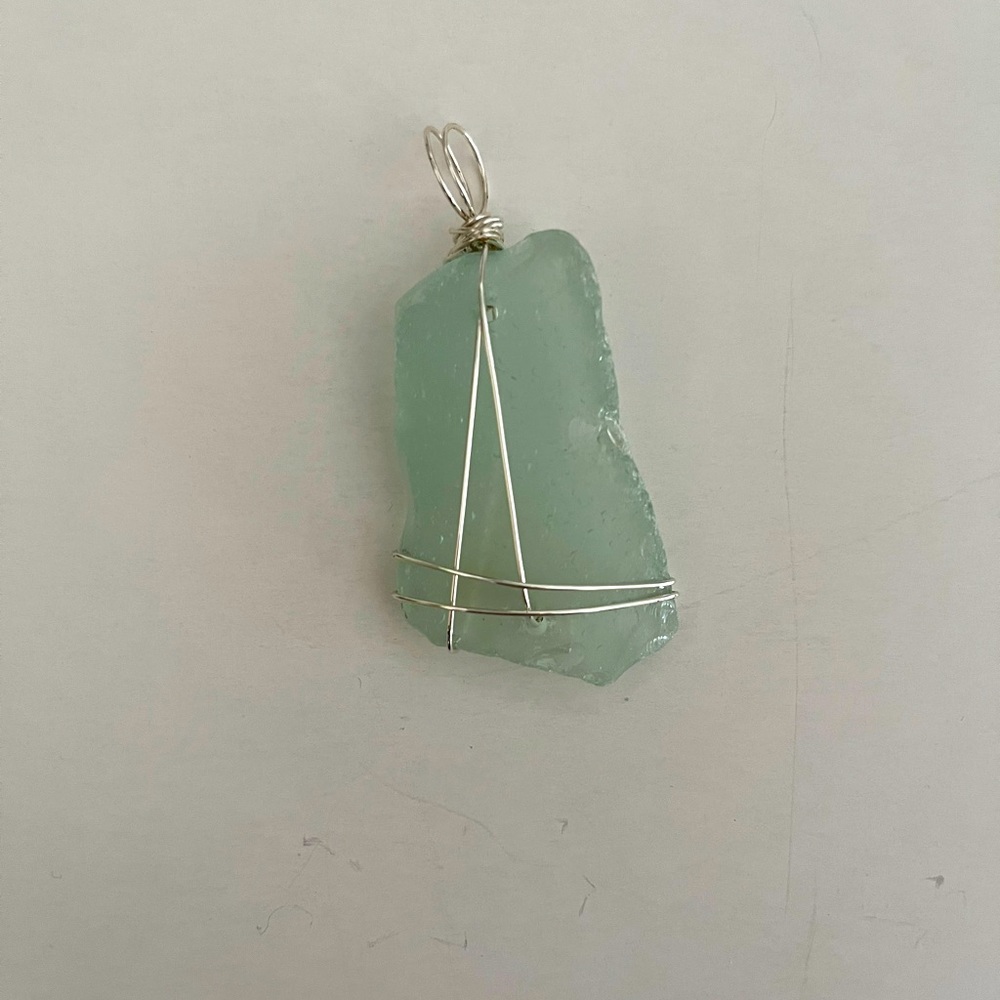 BEACH GLASS PENDANT